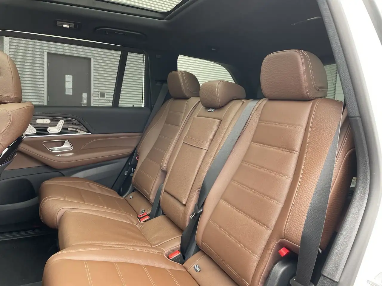 Mercedes-Benz GLS снимка Mercedes-Benz GLS