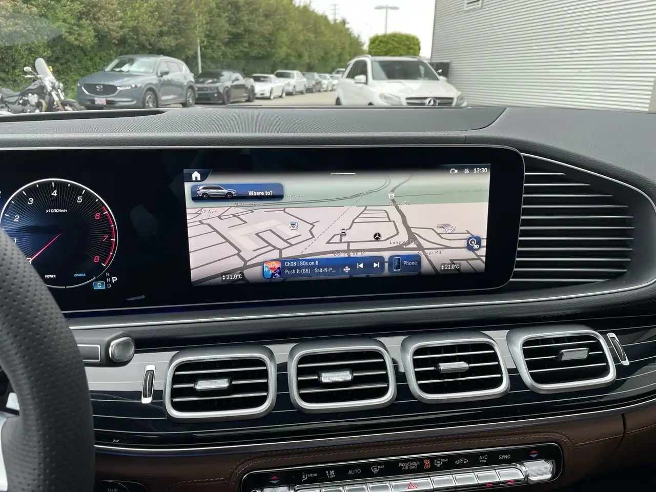 Mercedes-Benz GLS снимка Mercedes-Benz GLS