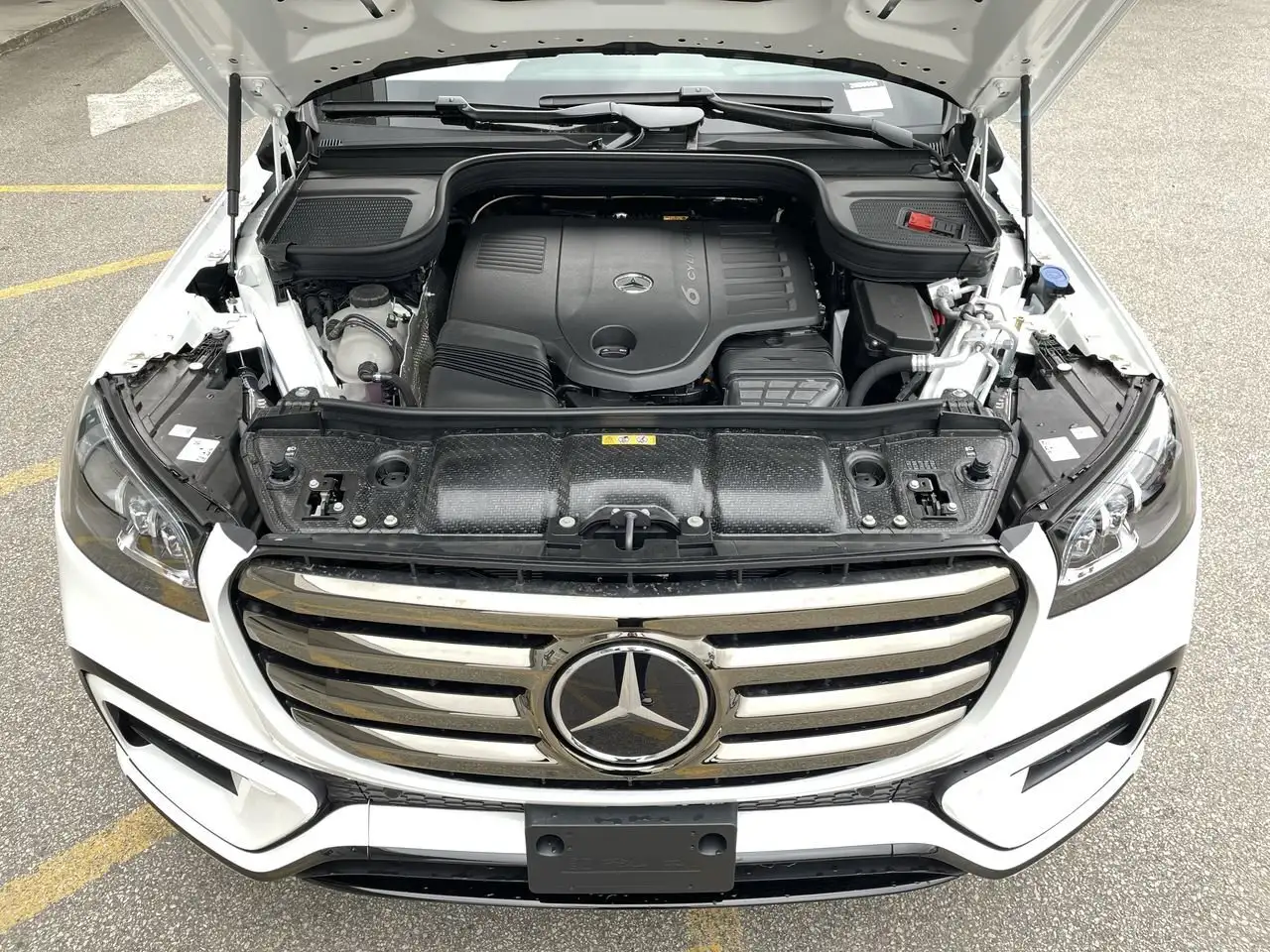 Mercedes-Benz GLS снимка Mercedes-Benz GLS