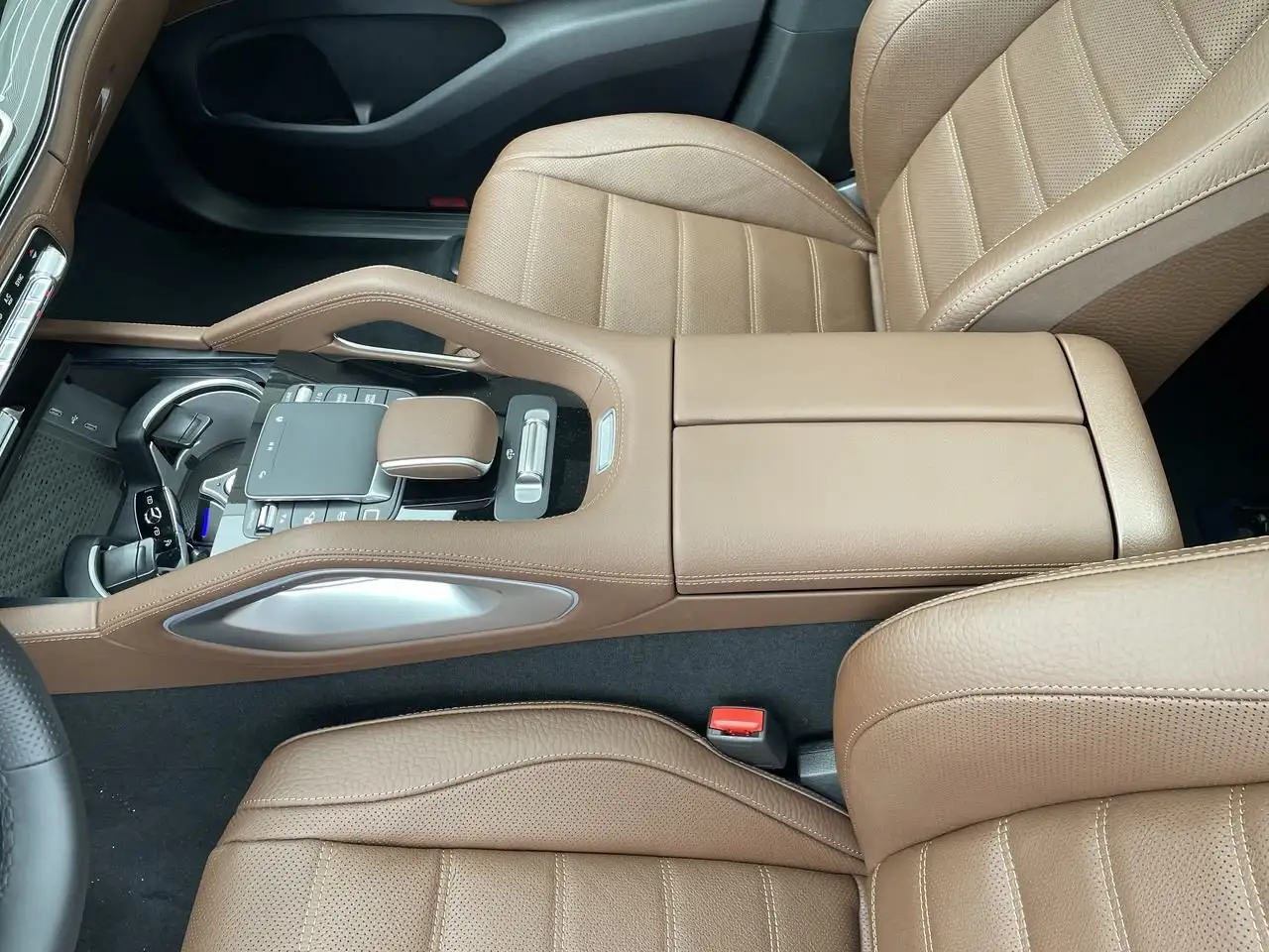 Mercedes-Benz GLS снимка Mercedes-Benz GLS