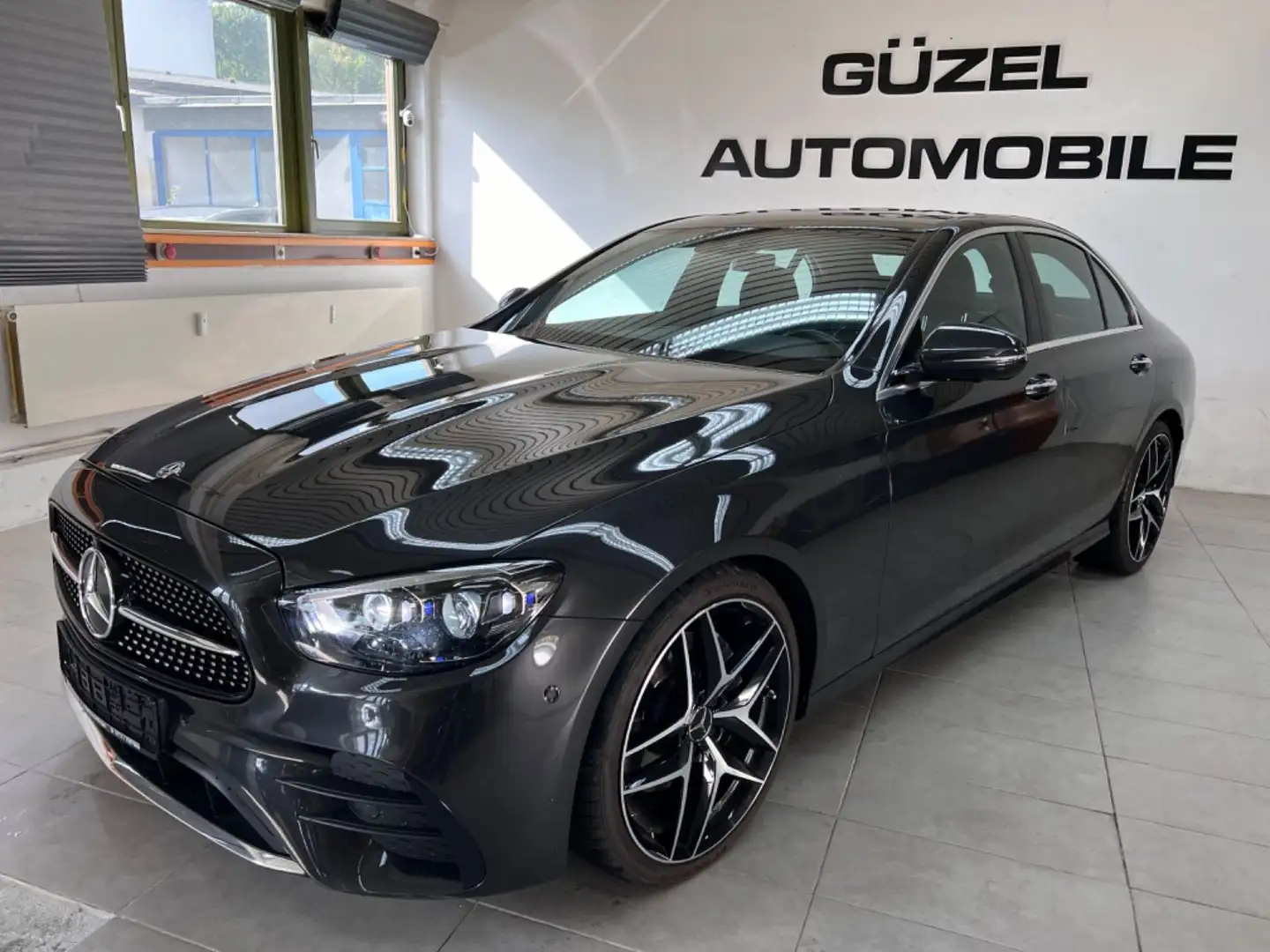 Mercedes-Benz E 200 AMG LINE/TOT/SPUR/MBUX+/360KAM/DISTR/ Grau - 2