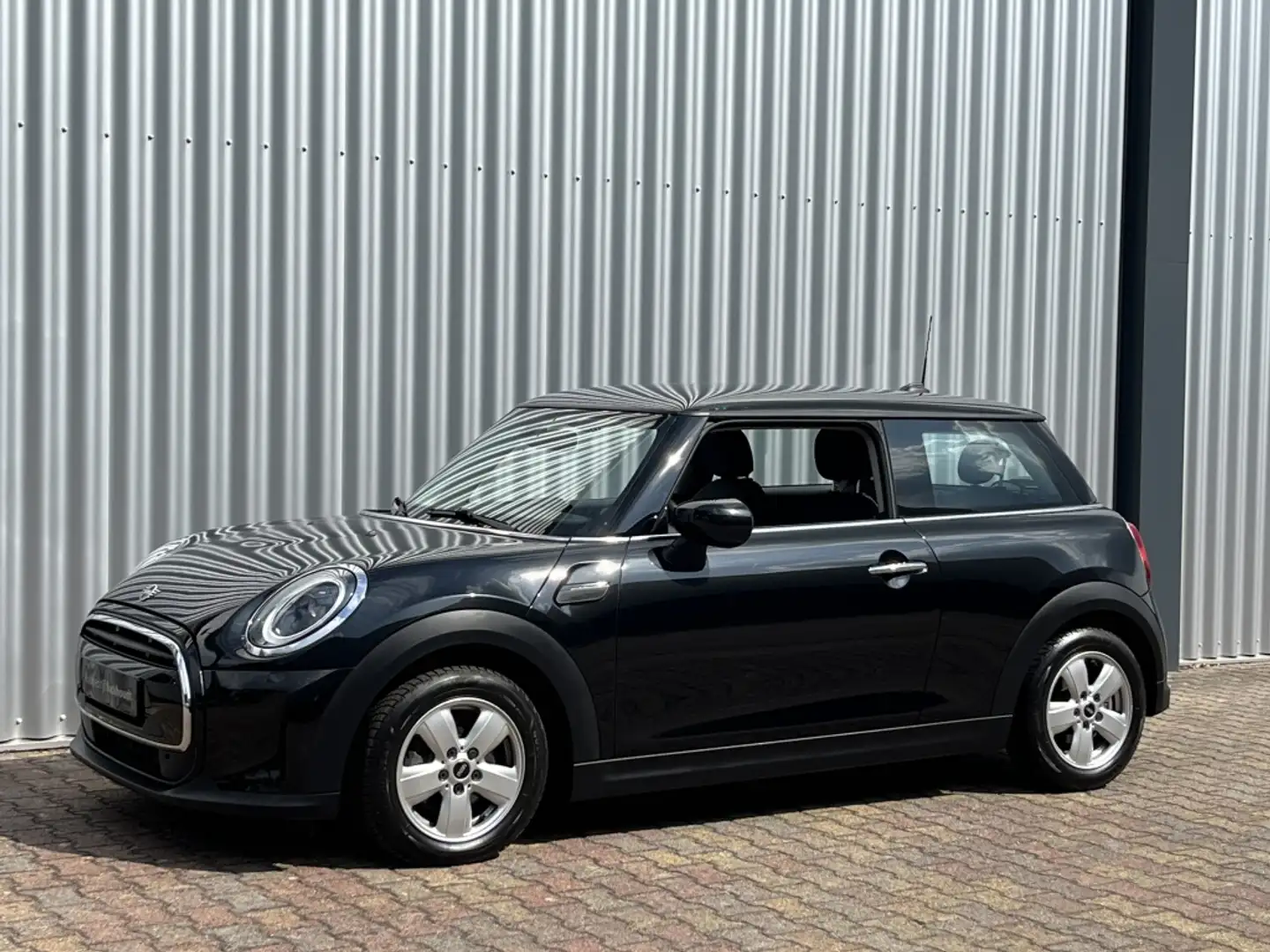 MINI Cooper Mini 1.5 136PK | Navigatie | Climate Control Negro - 2
