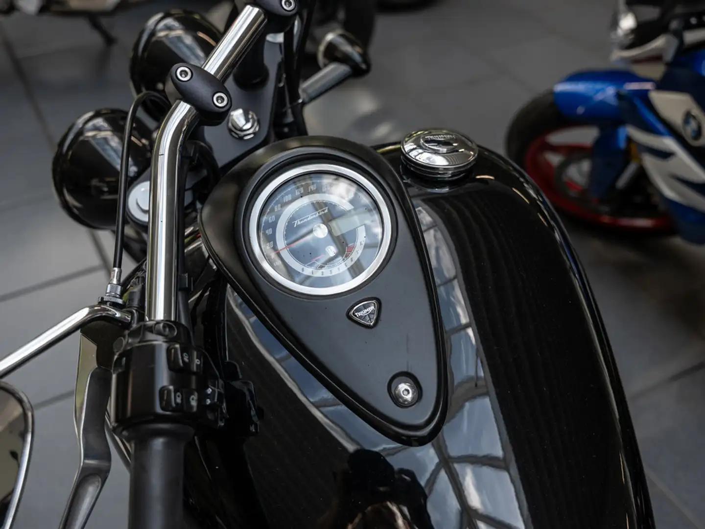Triumph Thunderbird Storm 1700 Black - 2