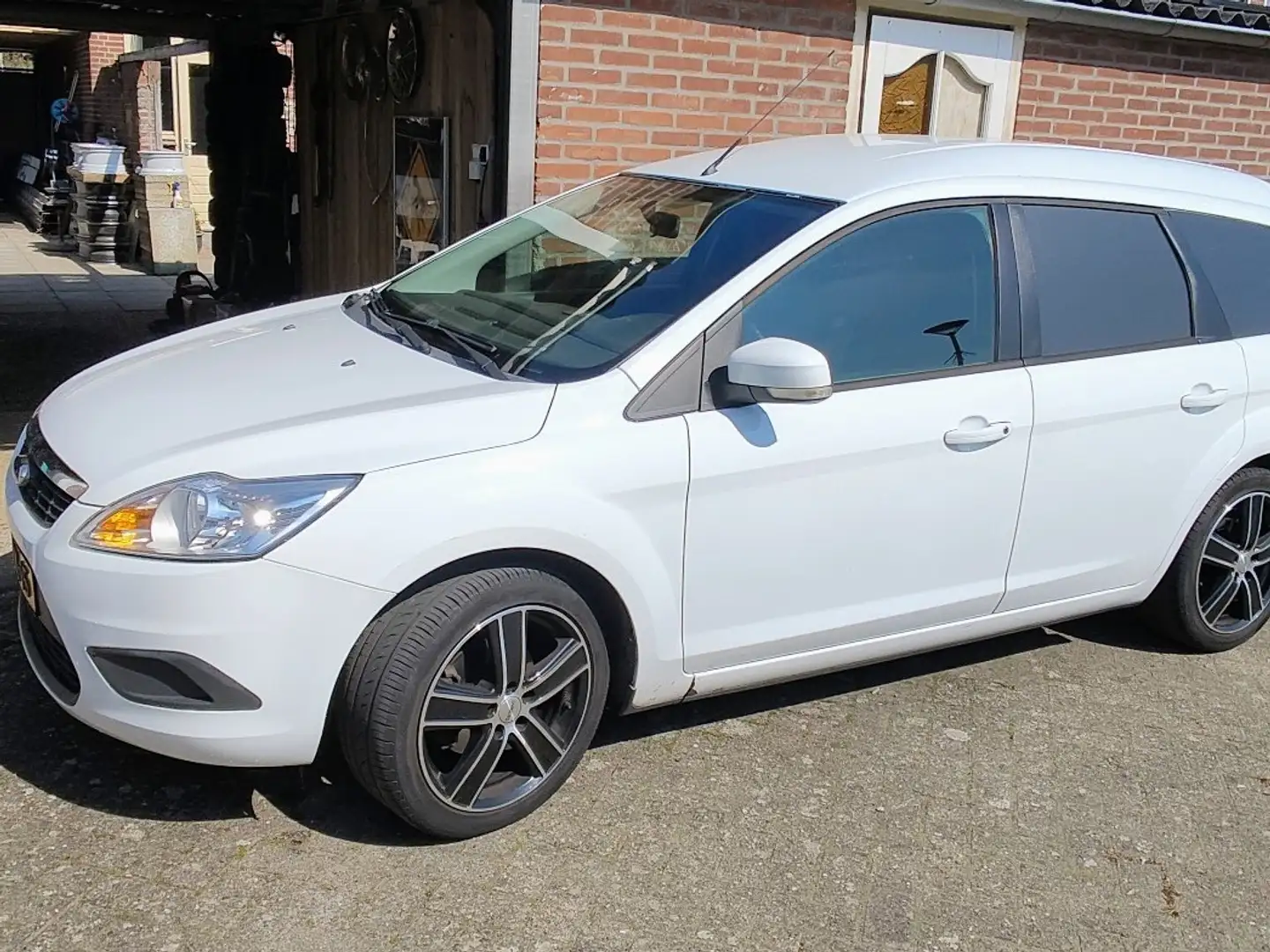 Ford Focus Focus+1.6+TDCI+Trend Biały - 2