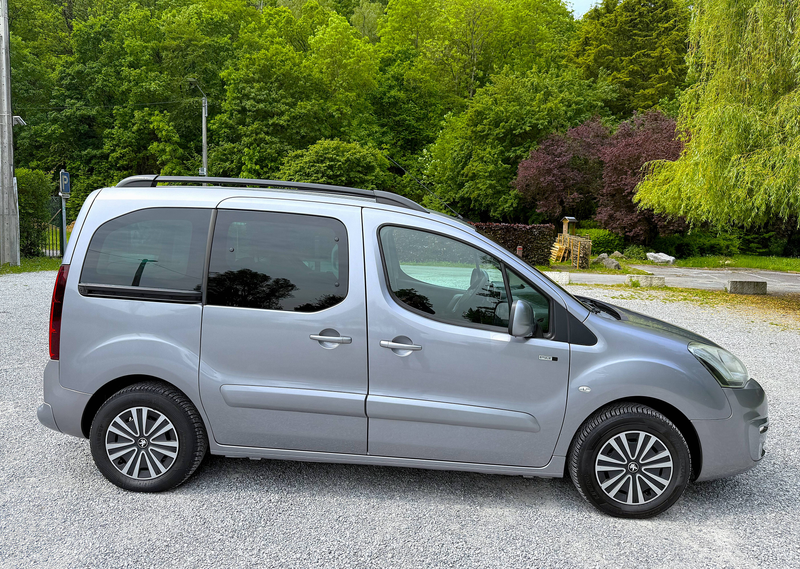 Peugeot Partner Tepee 1.6 BlueHDi 1ier Main EURO 6 Prêt à immatriculé ! — photo 8