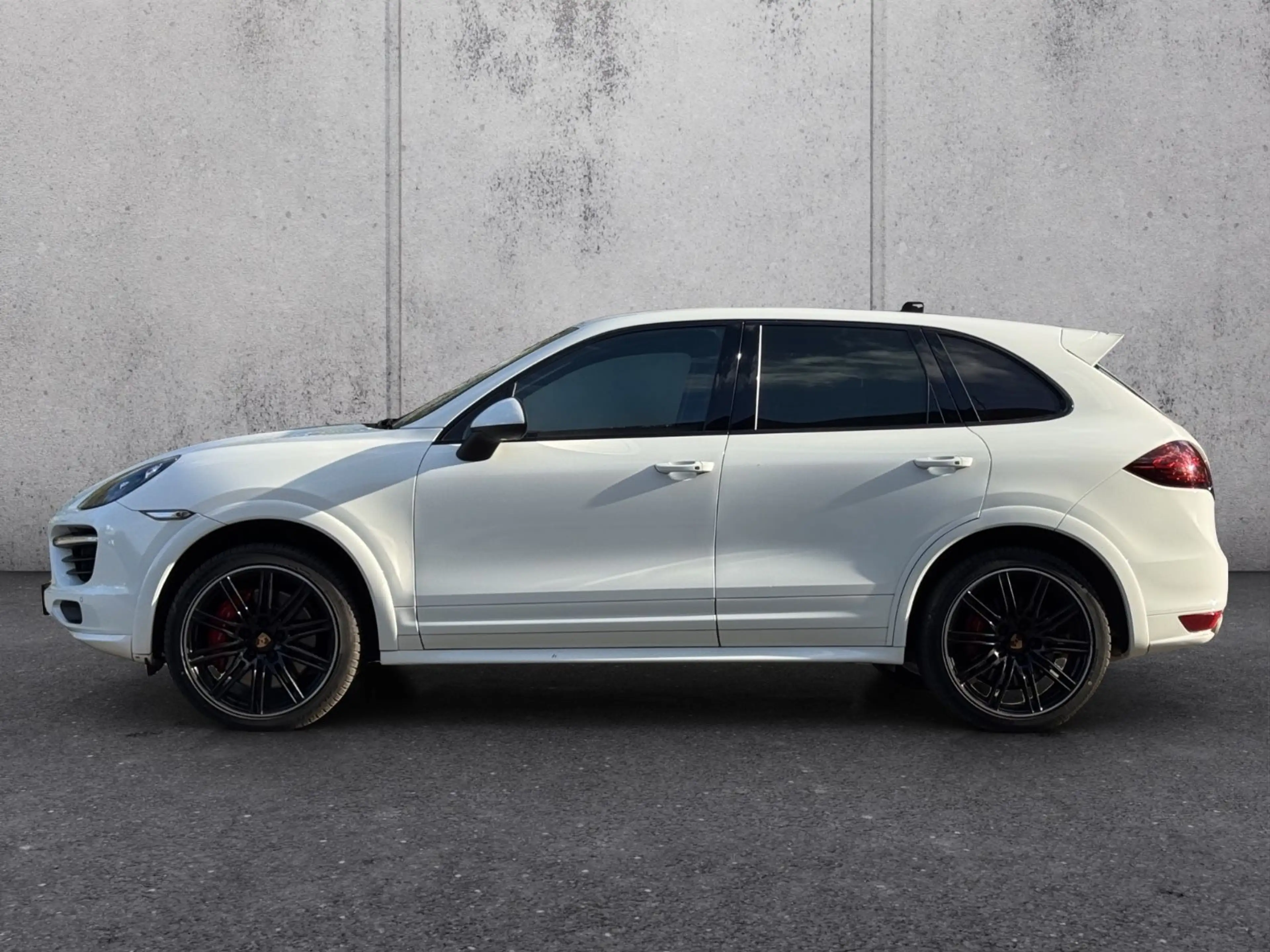 Porsche Cayenne Turbo ° Sport Design ° PDCC — photo 2