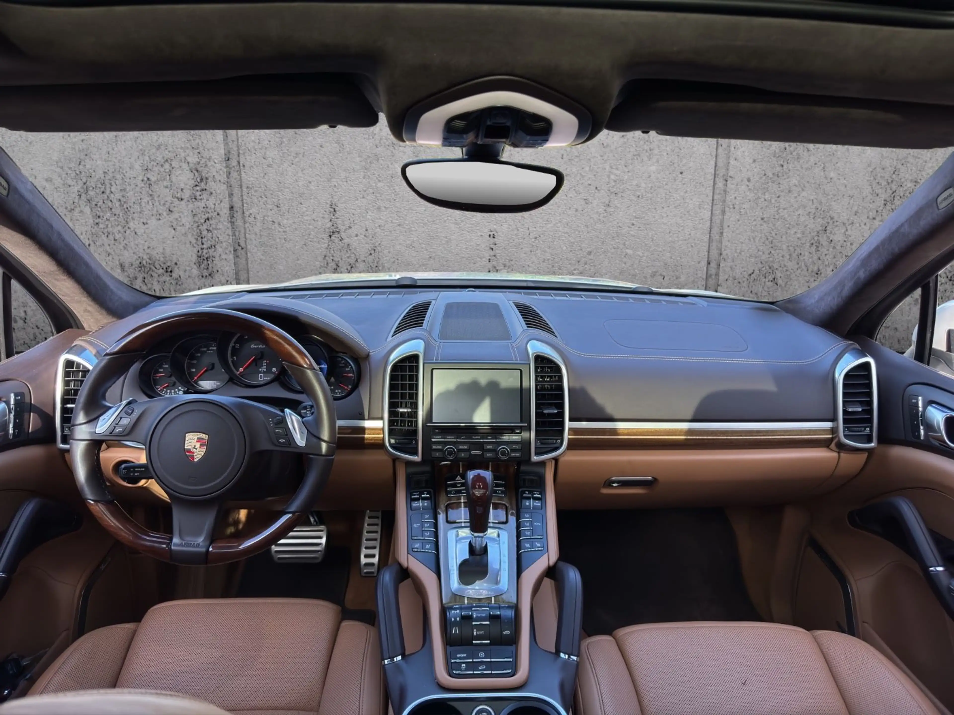 Porsche Cayenne Turbo ° Sport Design ° PDCC — photo 11