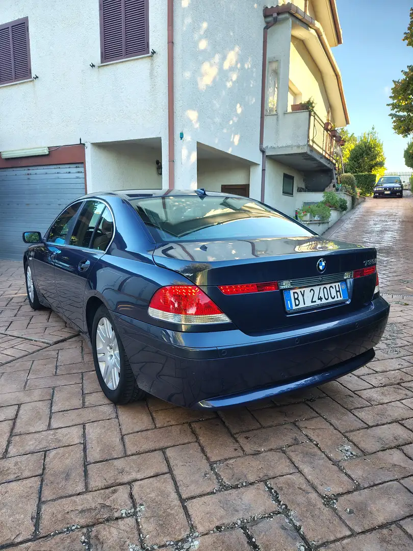 BMW 735 Serie 7 E/65-66 735i Bleu - 2