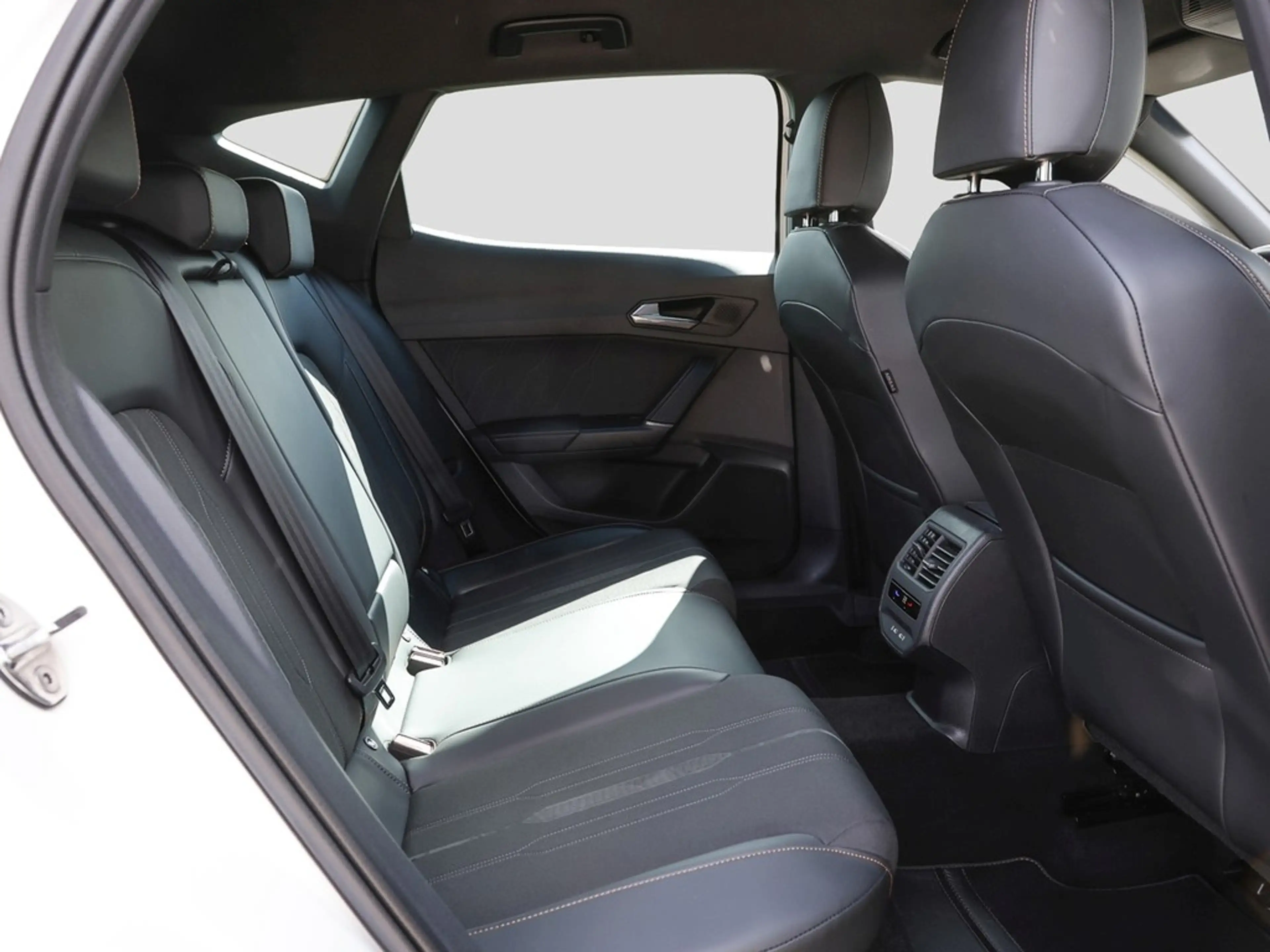 CUPRA Formentor 2.0 TDI 4Drive DSG AHK, Kamera, Sitzheizung — photo 9