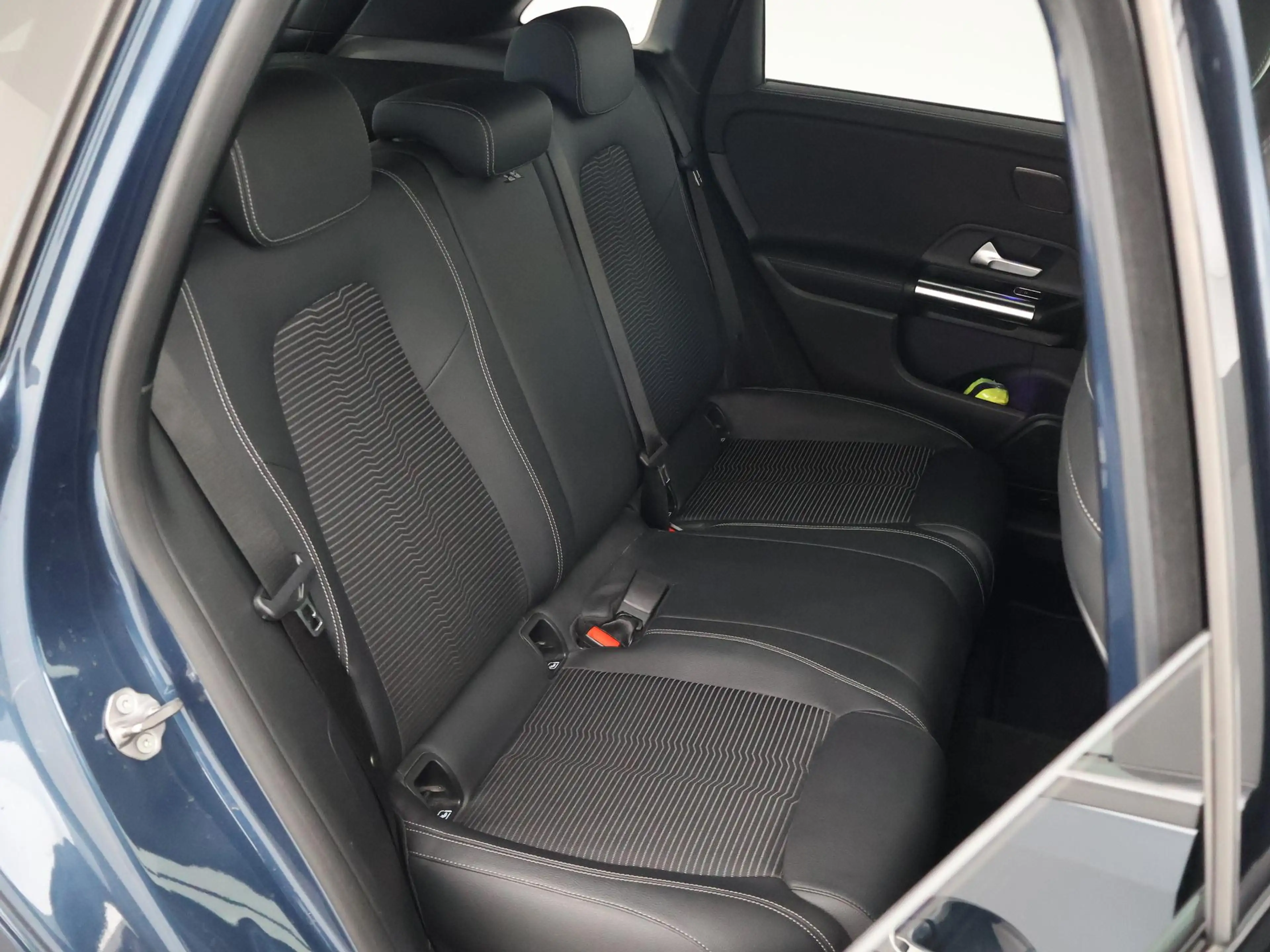 Mercedes-Benz B 250 250e PREMIUM + SFEERVERLICHTING | ADAPTIVE CRUISE — photo 11