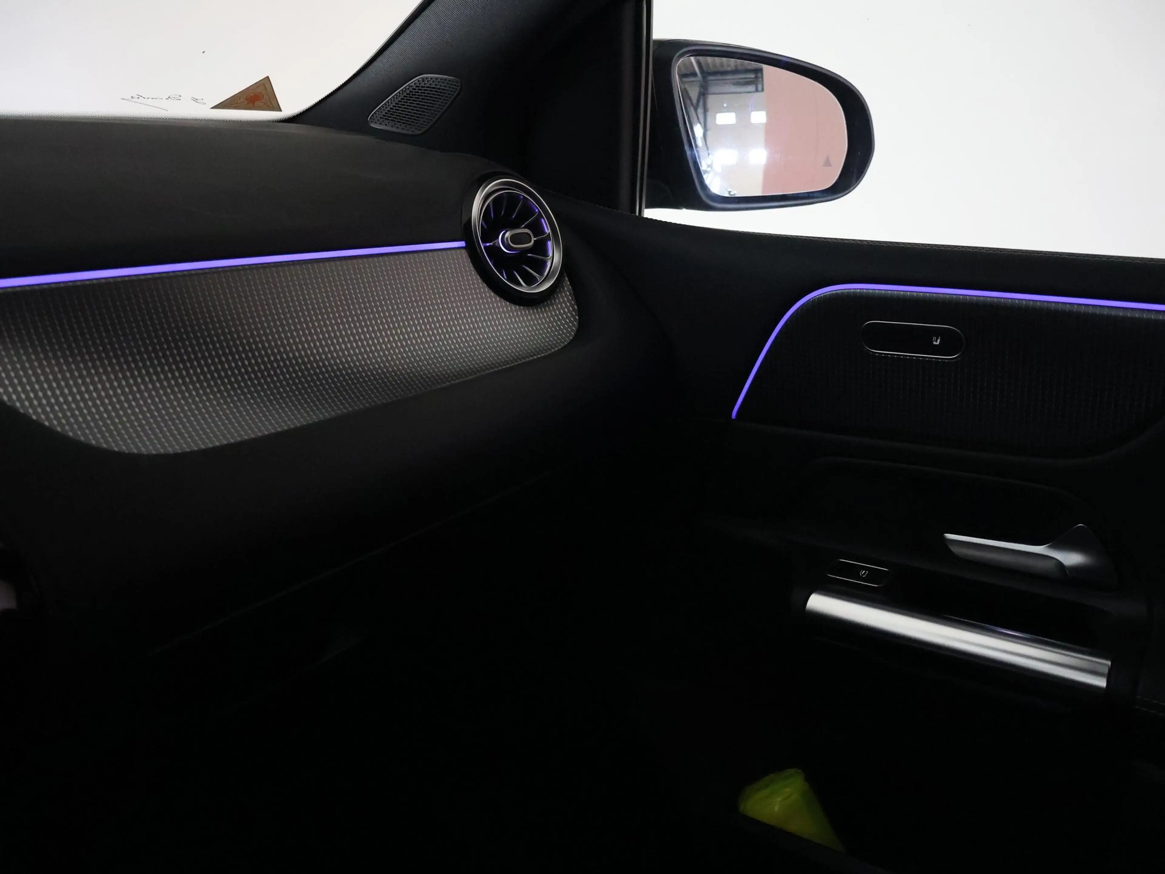 Mercedes-Benz B 250 250e PREMIUM + SFEERVERLICHTING | ADAPTIVE CRUISE — photo 18