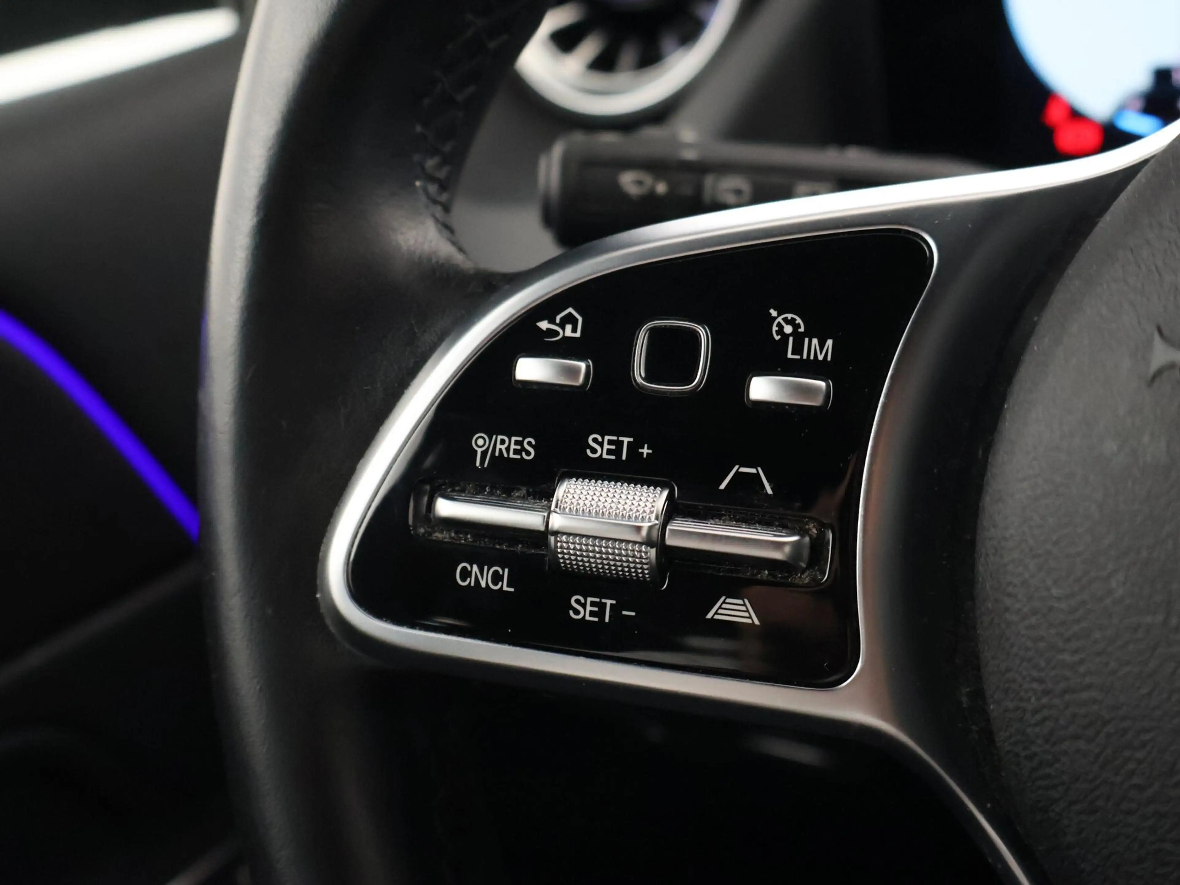 Mercedes-Benz B 250 250e PREMIUM + SFEERVERLICHTING | ADAPTIVE CRUISE — photo 24