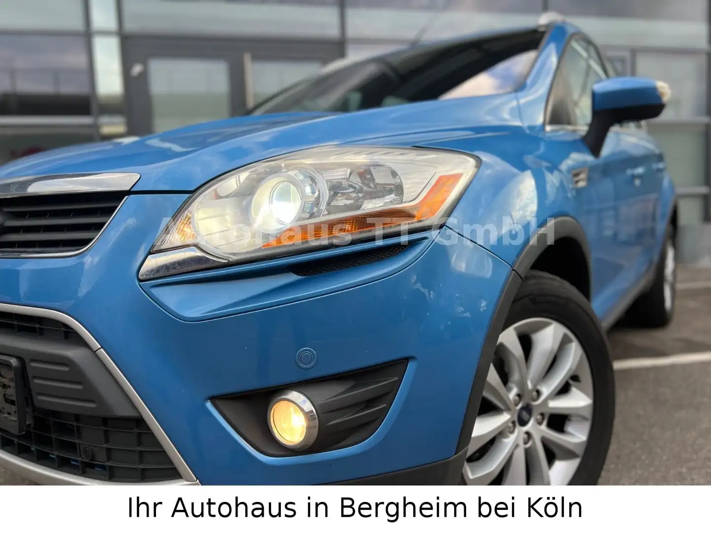 Ford Kuga 2,0 TDCi 2x4 103kW Titanium°XENON°PDC°2.HD Albastru - 2