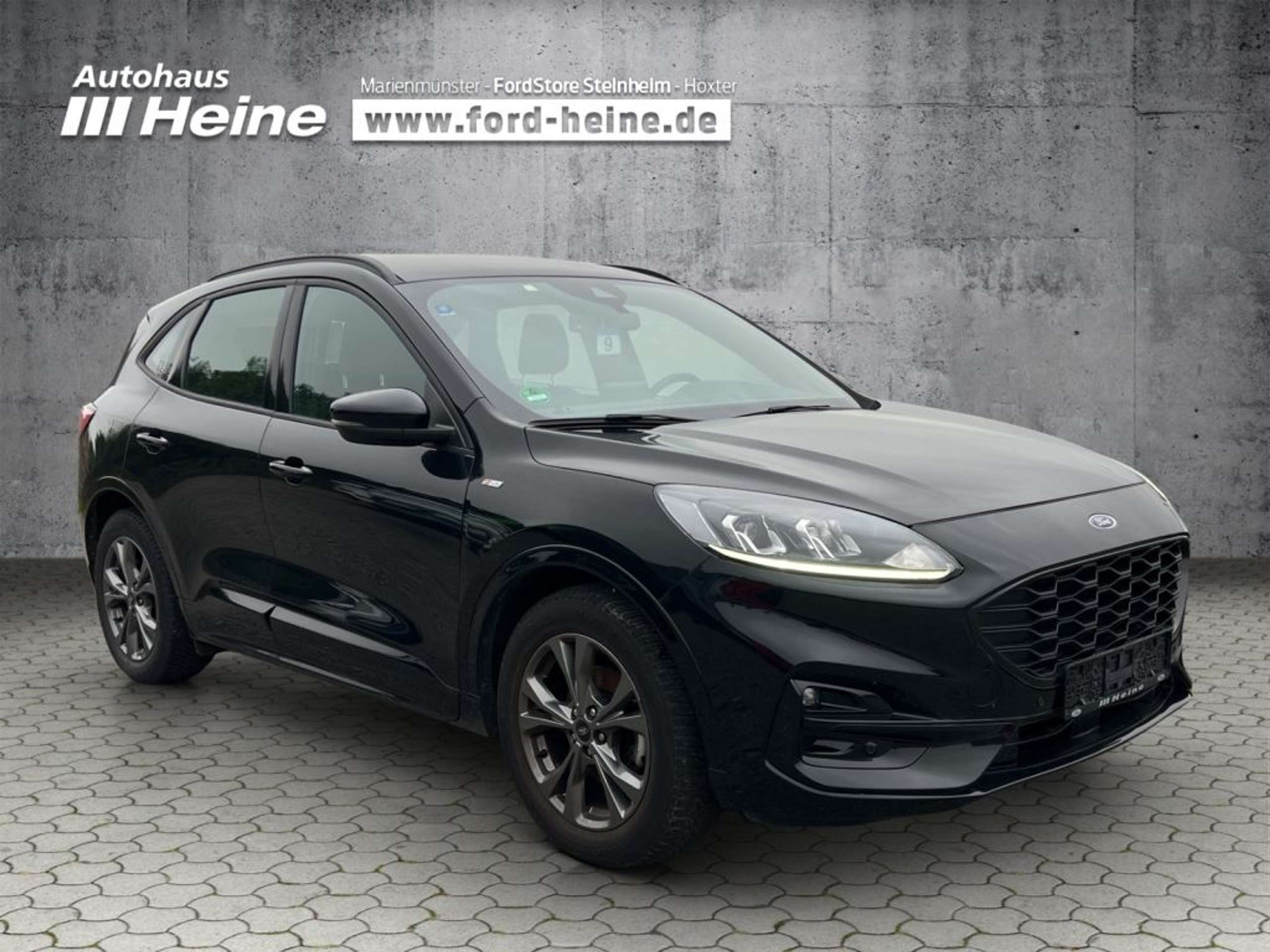 Fahrzeugabbildung Ford Kuga 2.0 EcoBlue Hybrid ST-LINE - mit KI generiert/bearbeitet
