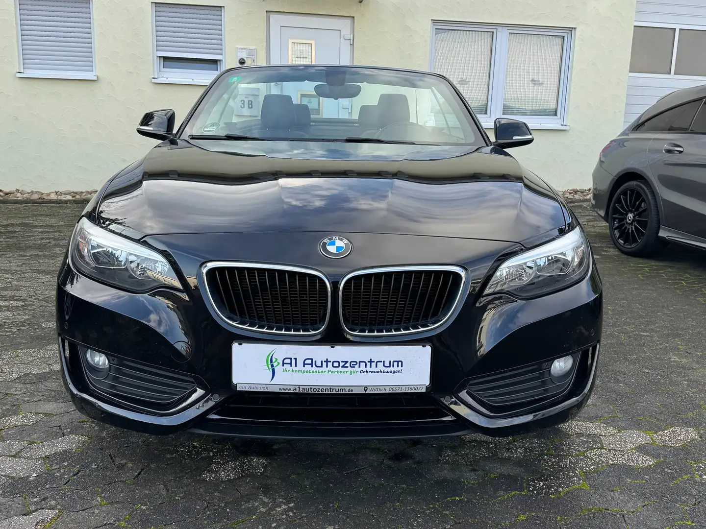 BMW 220 d Cabrio 190PS Sport Navi SHZ Tempomat BMW S-Heft Schwarz - 2
