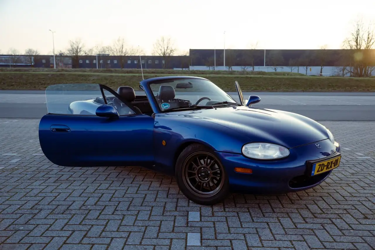 Mazda MX‑5 NB 1.8 – 10th Anniversary Edition –1999, foto 4