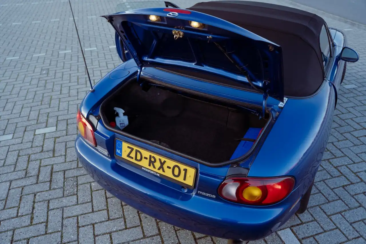 Mazda MX‑5 NB 1.8 – 10th Anniversary Edition –1999, foto 11