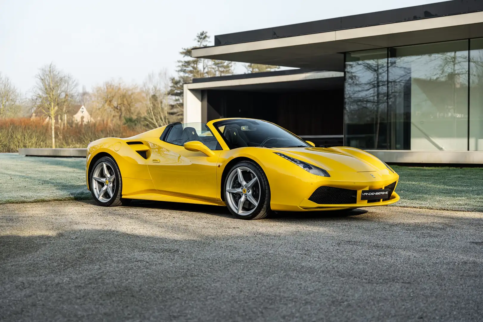 Ferrari 488 Spider/FIRST OWNER/BELGIAN CAR/FERRARI SERVICE/VAT Geel - 1