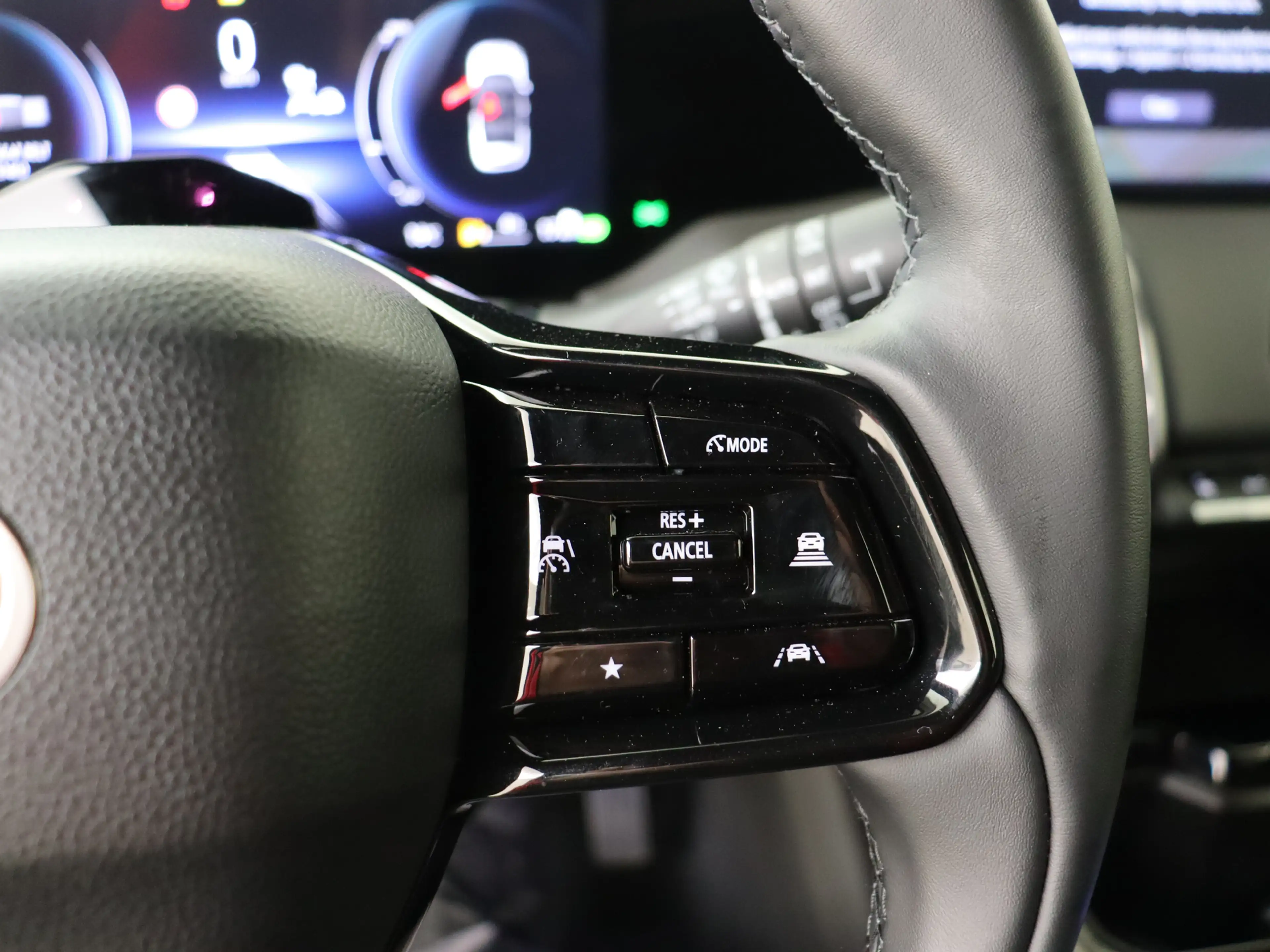 Toyota Urban Cruiser Executive 61 kWh — photo 13