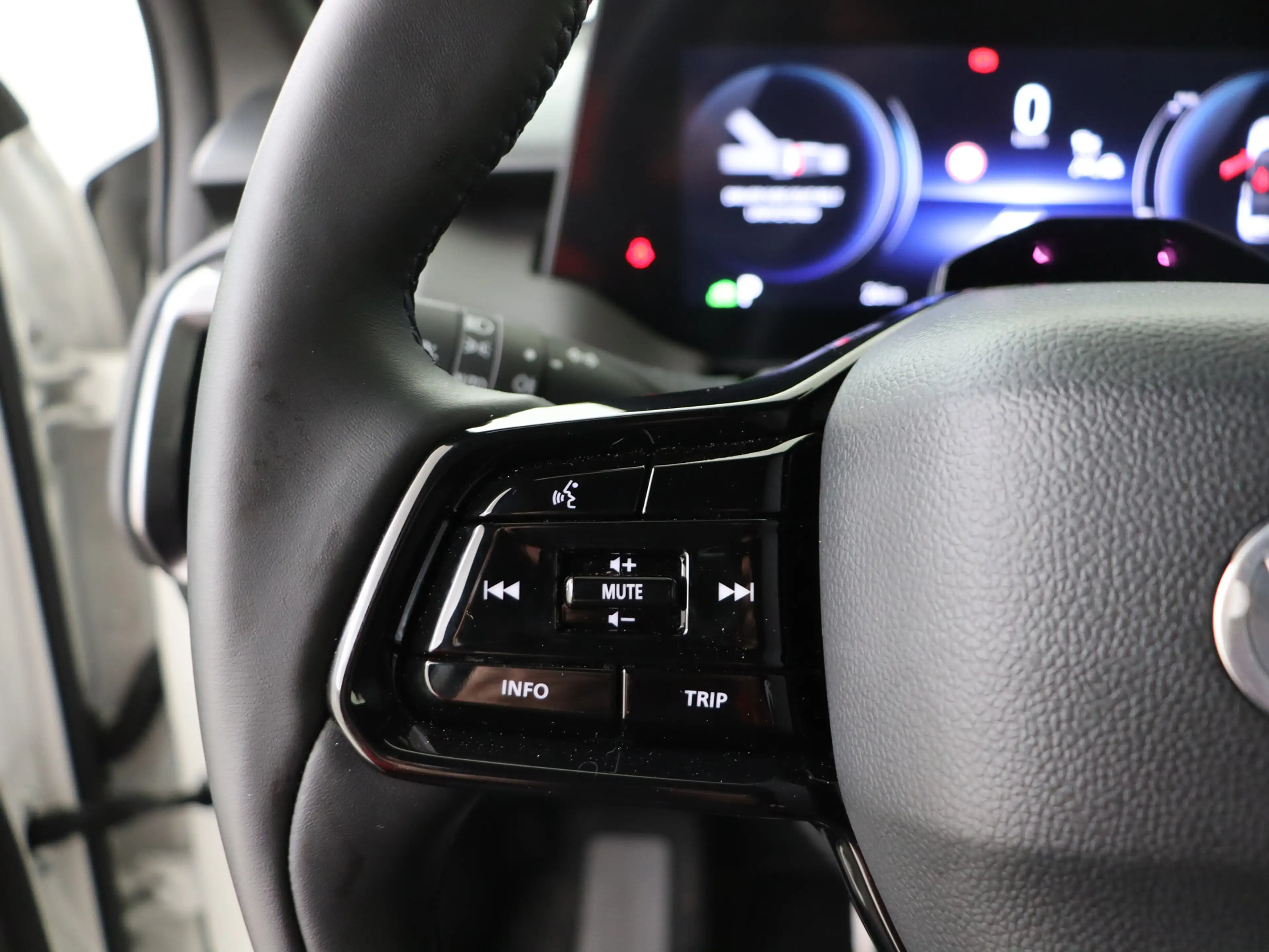 Toyota Urban Cruiser Executive 61 kWh — photo 12