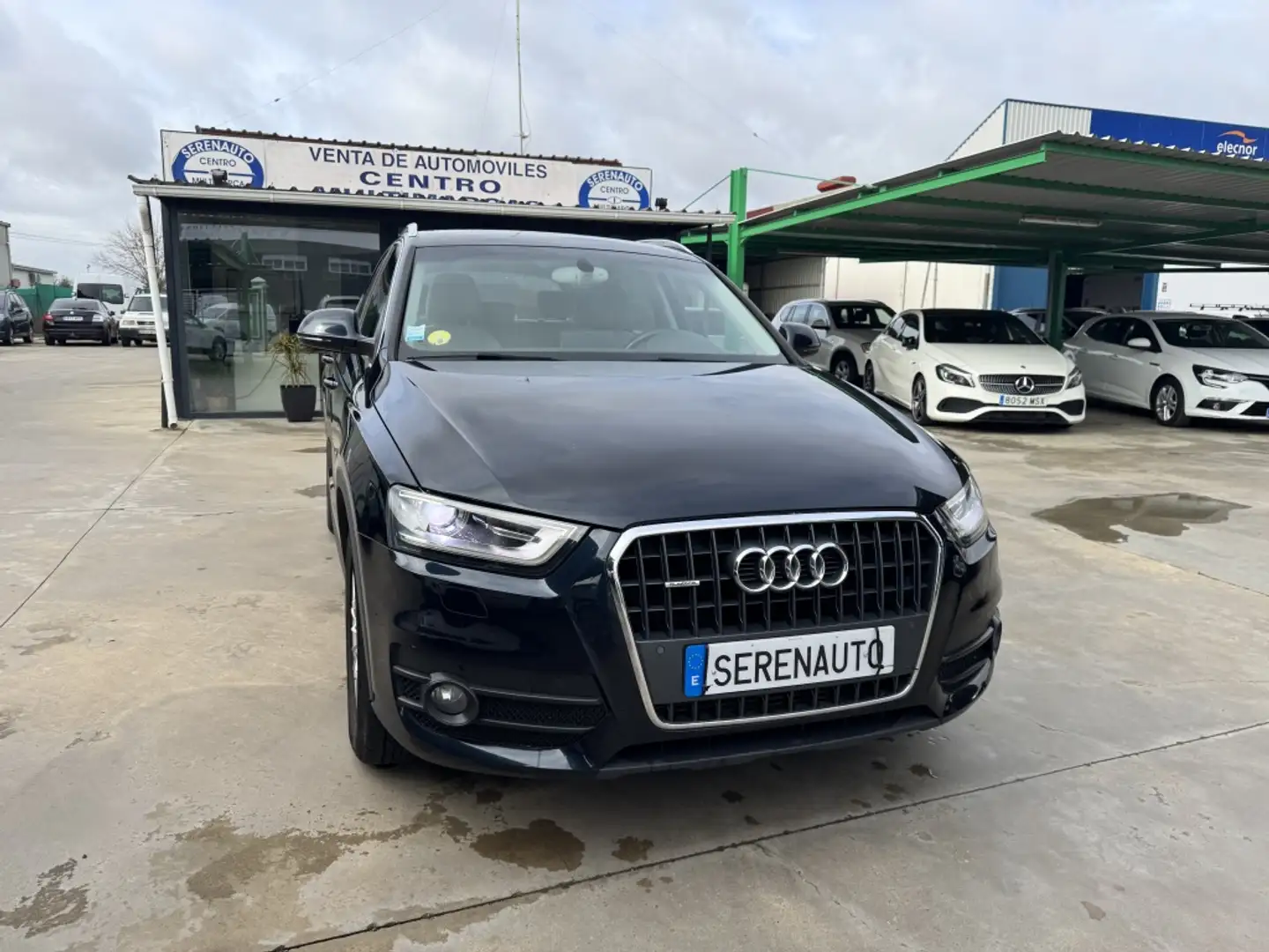 Audi Q3 2.0TDI Attraction quattro S-Tronic 177 Blau - 1