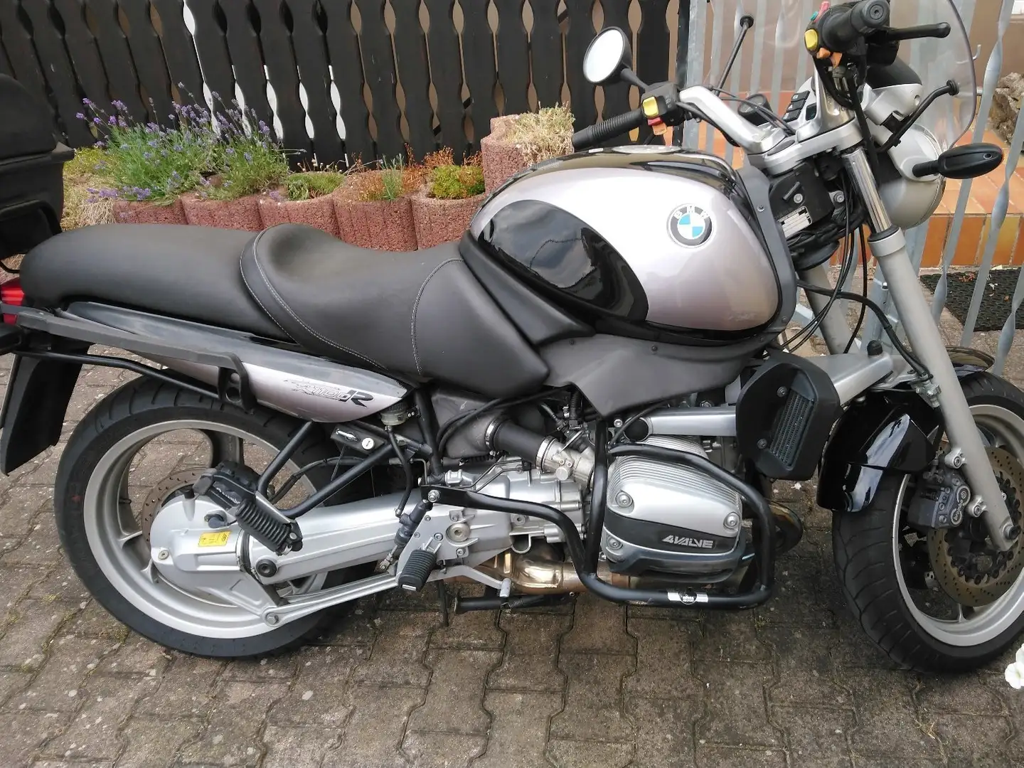 BMW R 1100 R Schwarz - 2