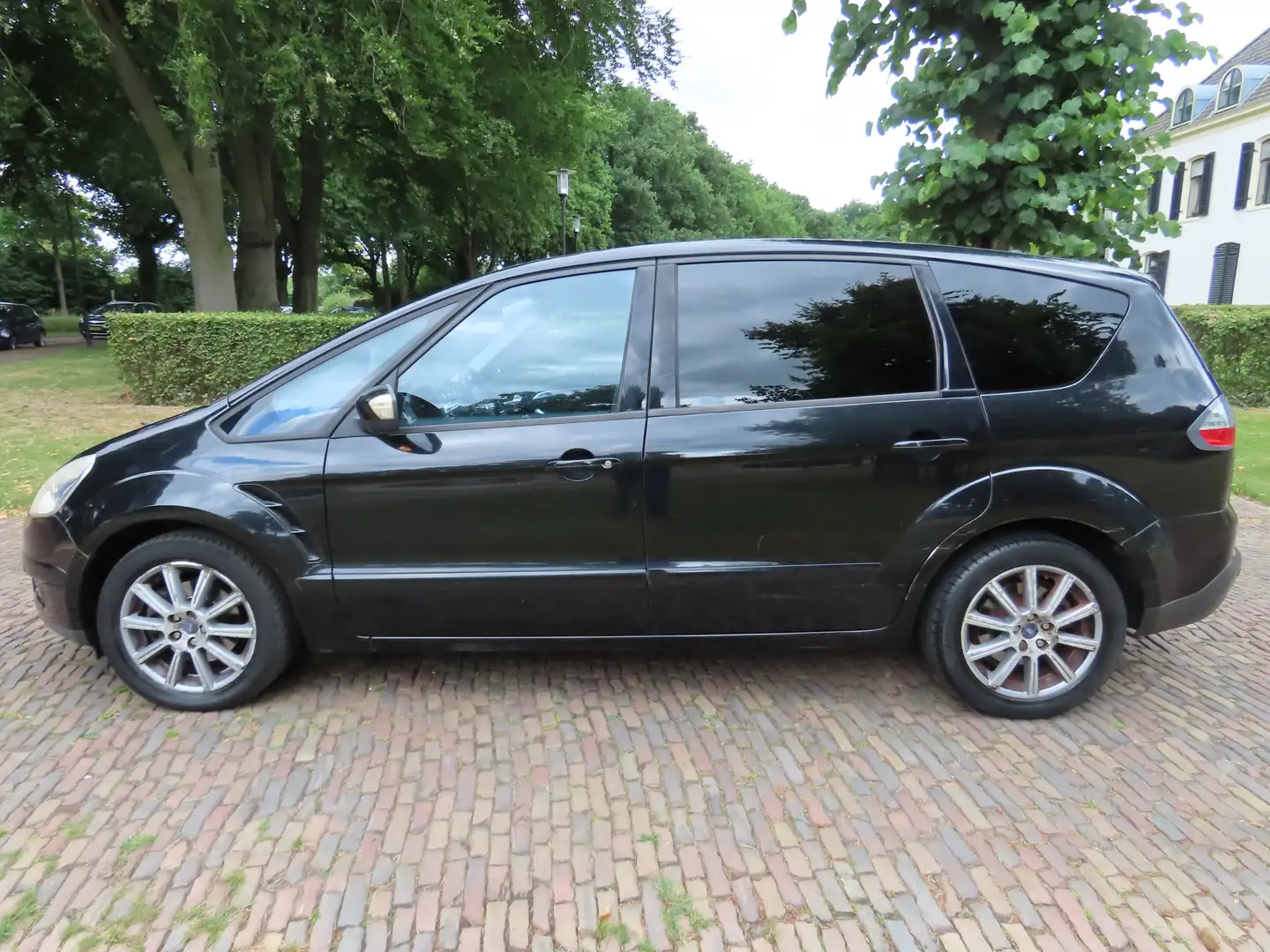 Ford S-Max 2.0-16V Ecc Cruisecontrol Leer/Alcantara Panoramad Zwart - 2