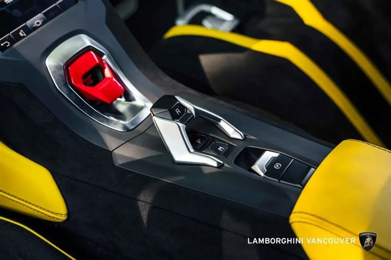 Lamborghini Huracán снимка Lamborghini Huracán