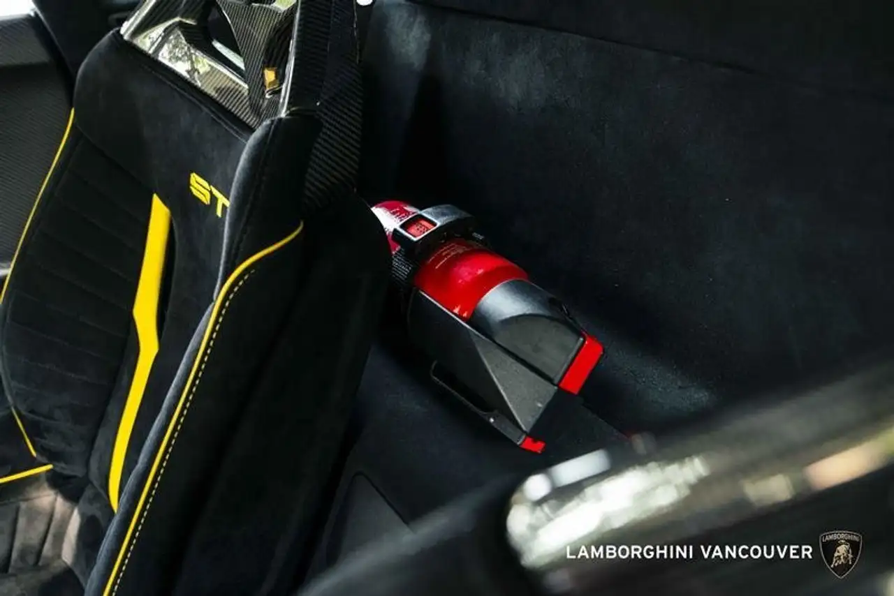 Lamborghini Huracán снимка Lamborghini Huracán