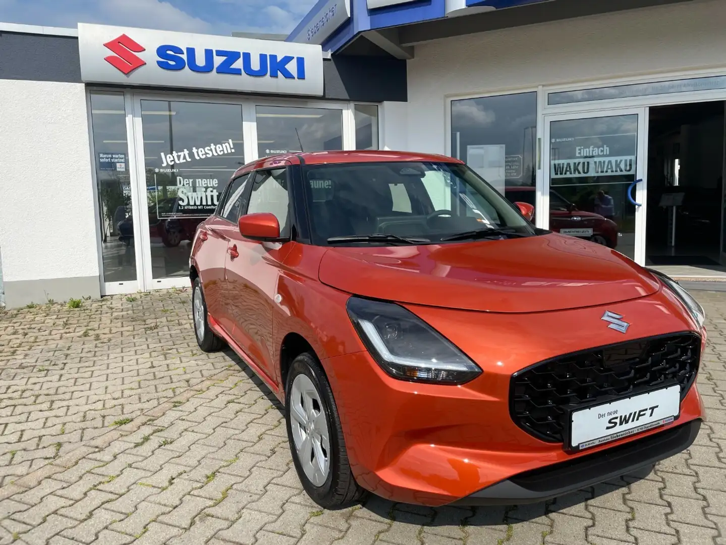 Suzuki Swift 1.2*Allgrip*LED*DAB+*NAVI*SHZ Naranja - 1
