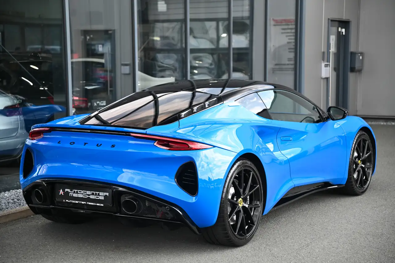 Lotus Emira 2023