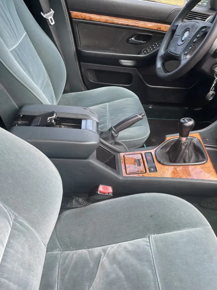 BMW 523i, foto 10