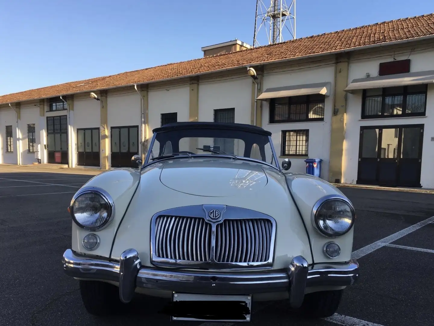 MG MGA - 1