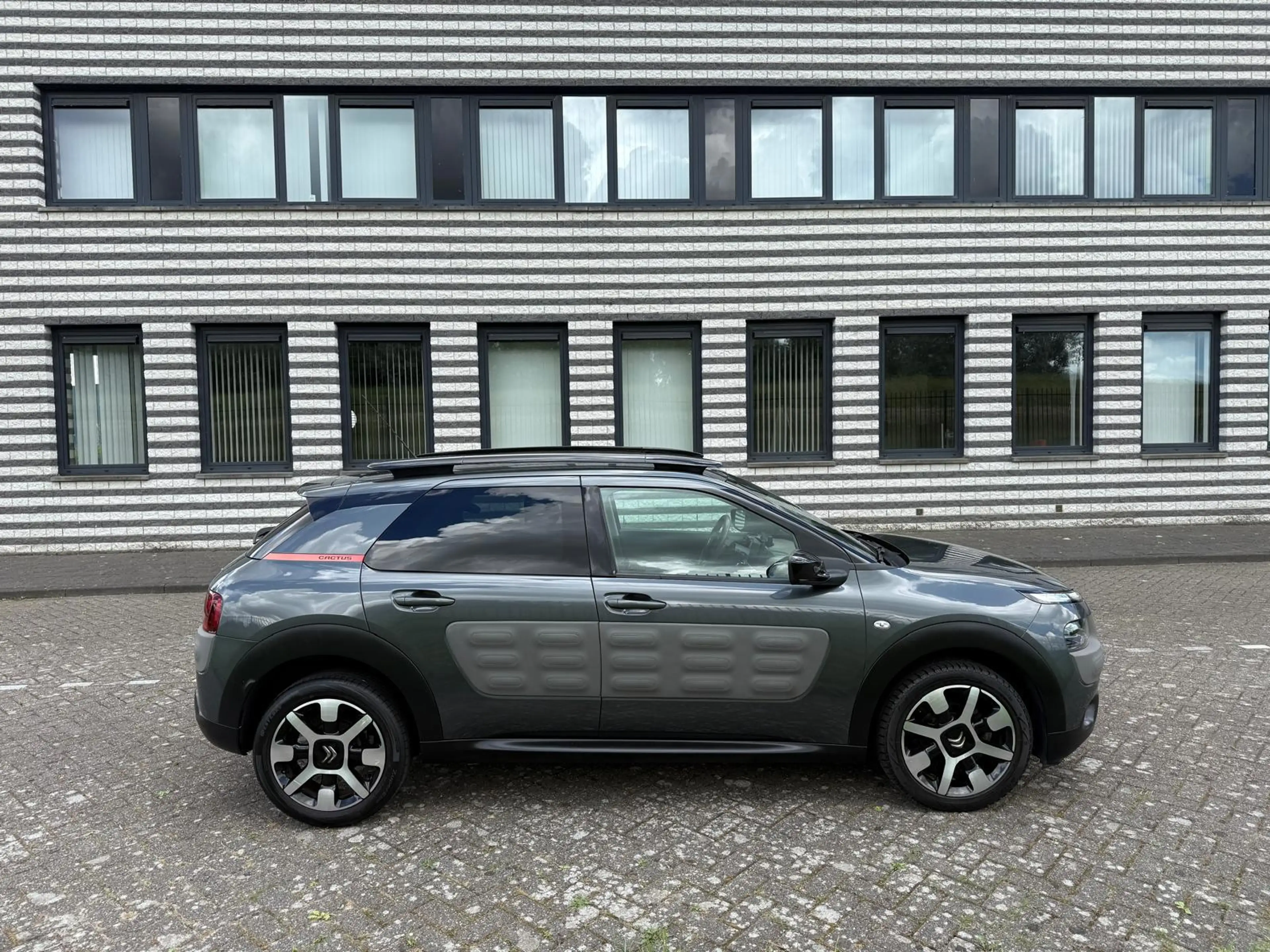 Citroen C4 Cactus 1.2 e-VTi Shine — photo 5