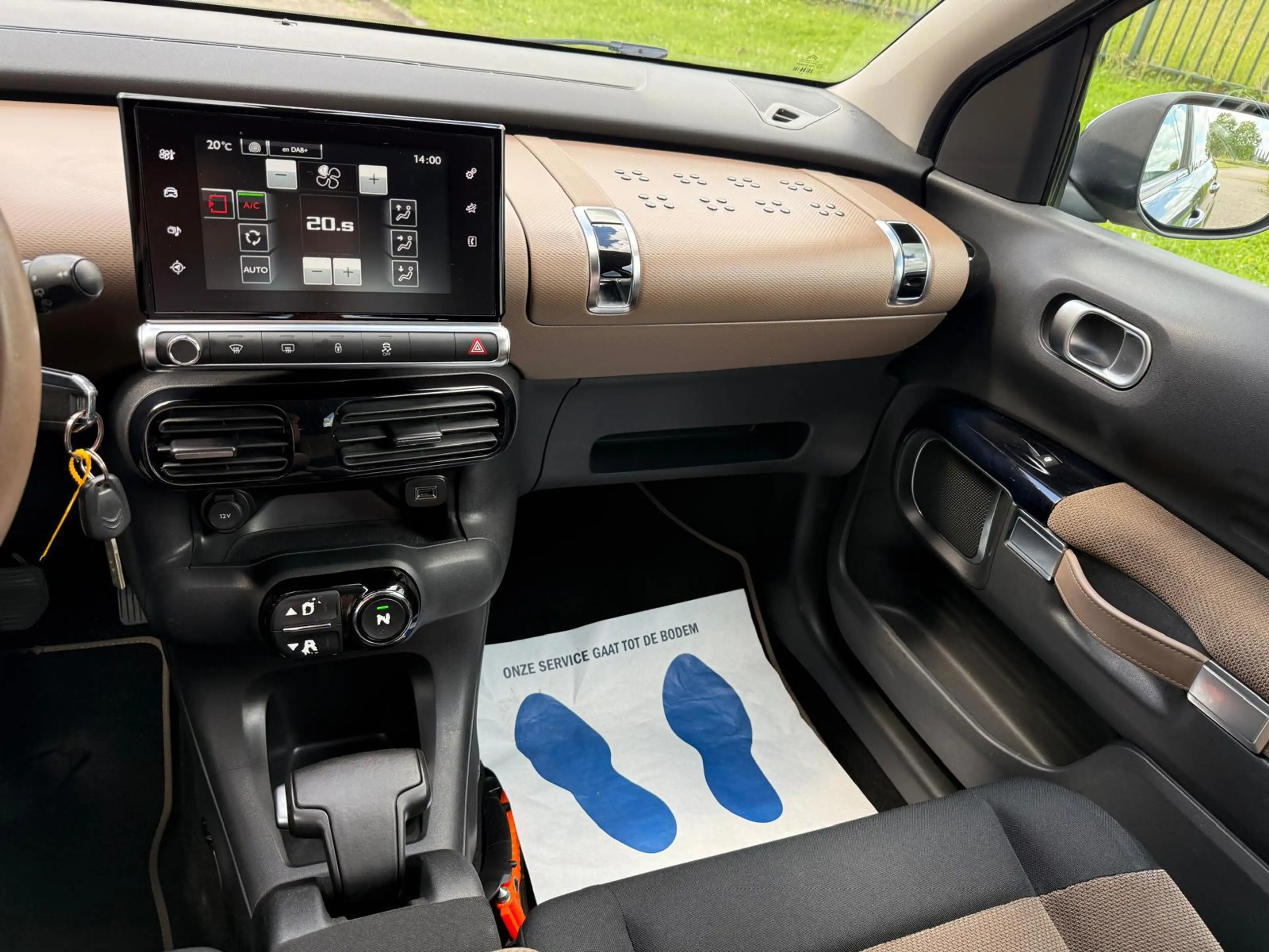 Citroen C4 Cactus 1.2 e-VTi Shine — photo 12