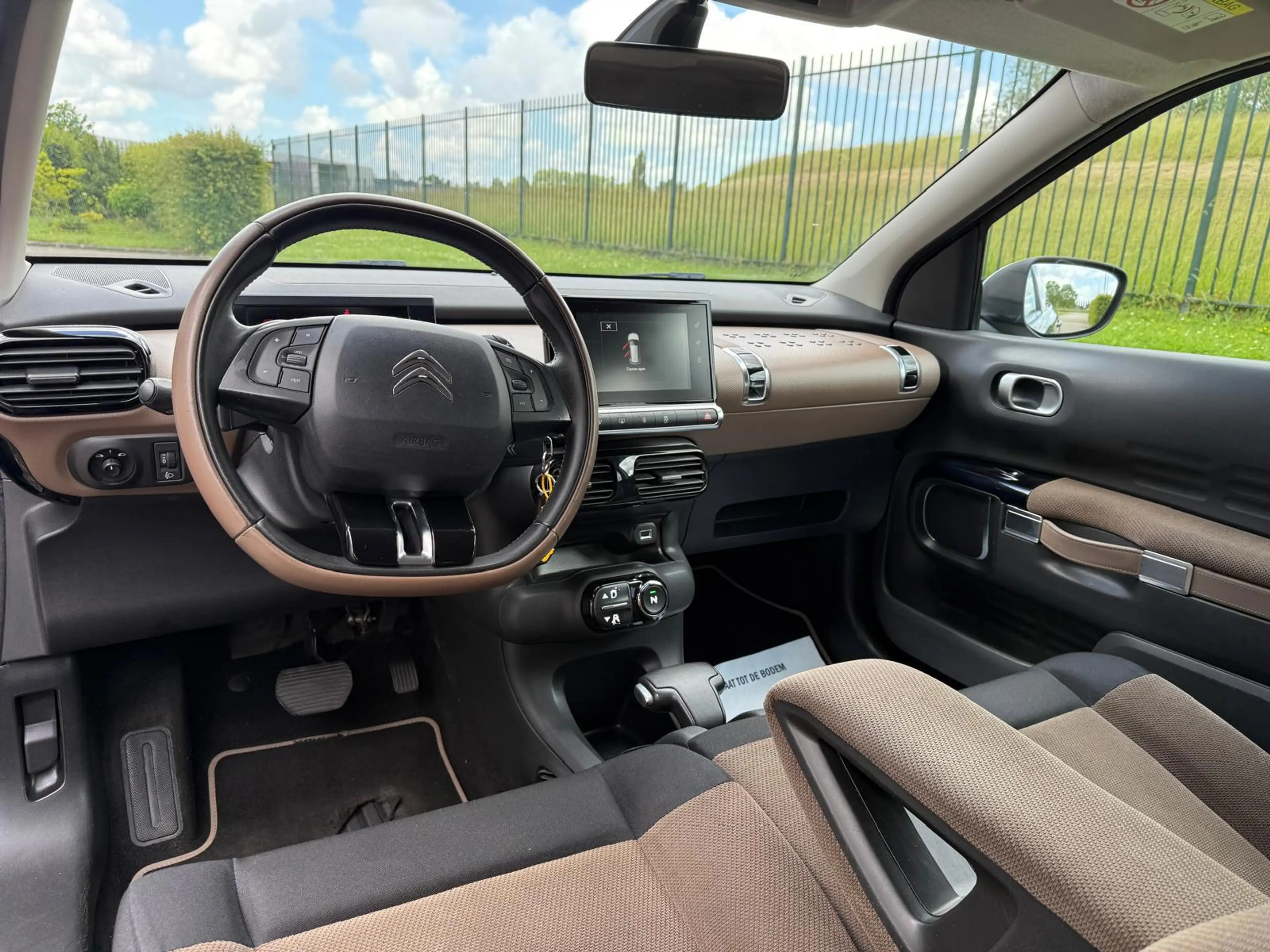 Citroen C4 Cactus 1.2 e-VTi Shine — photo 7