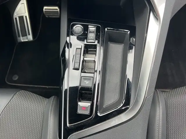 Peugeot 3008 view 11