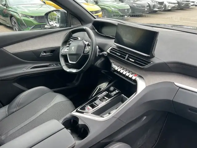 Peugeot 3008 view 10