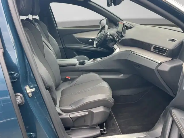 Peugeot 3008 view 9