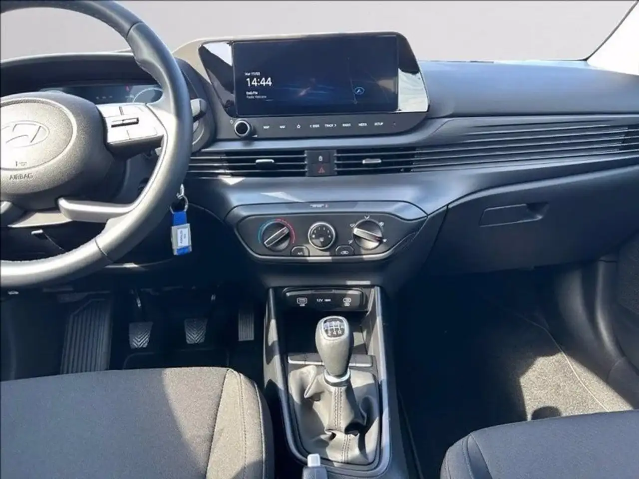 Hyundai i20 1.0 t-gdi 48V Connectline imt 11