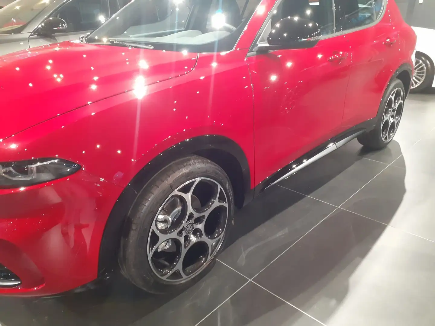 Alfa Romeo Tonale 1.6 JTD 130 CV TCT Sprint-Targa nel mese Rouge - 2