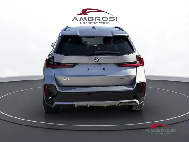 BMW X1 view 8