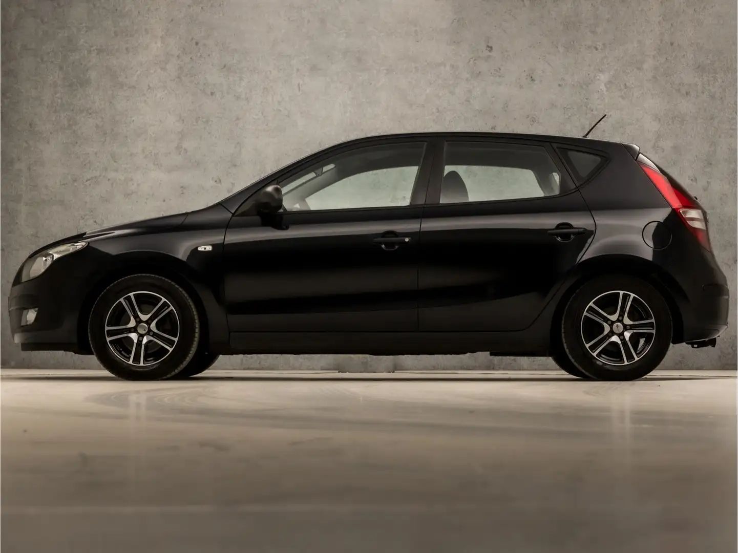 Hyundai i30 1.4i Sport (AIRCO, RADIO, ELEK PAKKET, LM VELGEN, Noir - 2