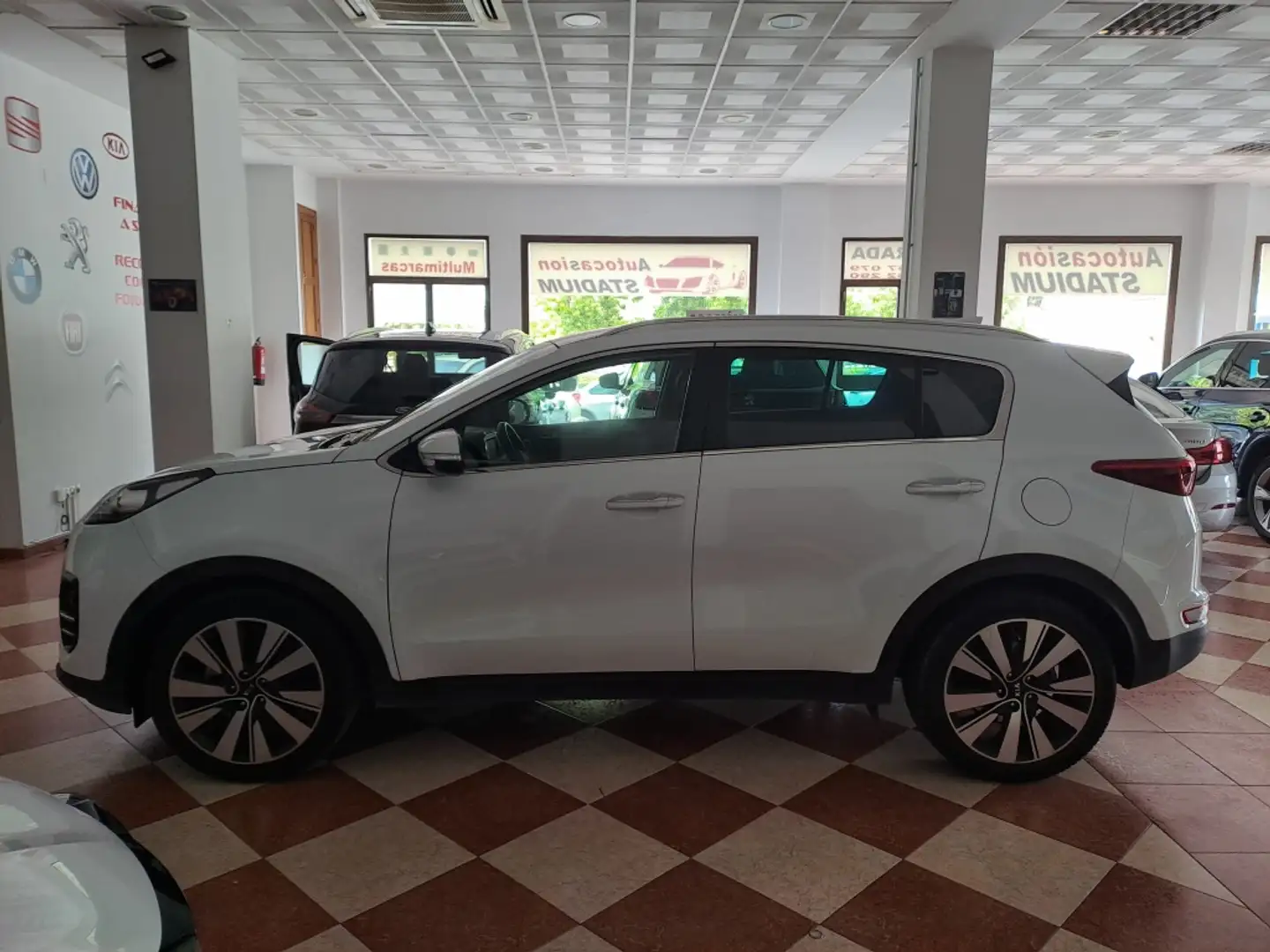 Kia Sportage 1.7CRDi VGT Eco-D. x-Tech18 4x2 Blanco - 2
