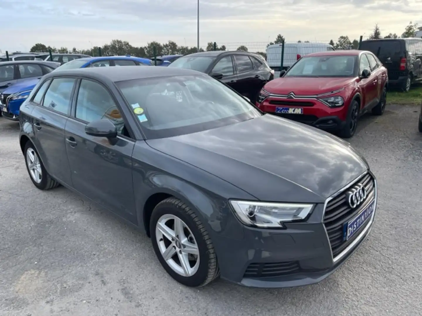 Audi A3 2.0 35 TDI - 150 - BV S-Tronic  Business Line Gris - 2