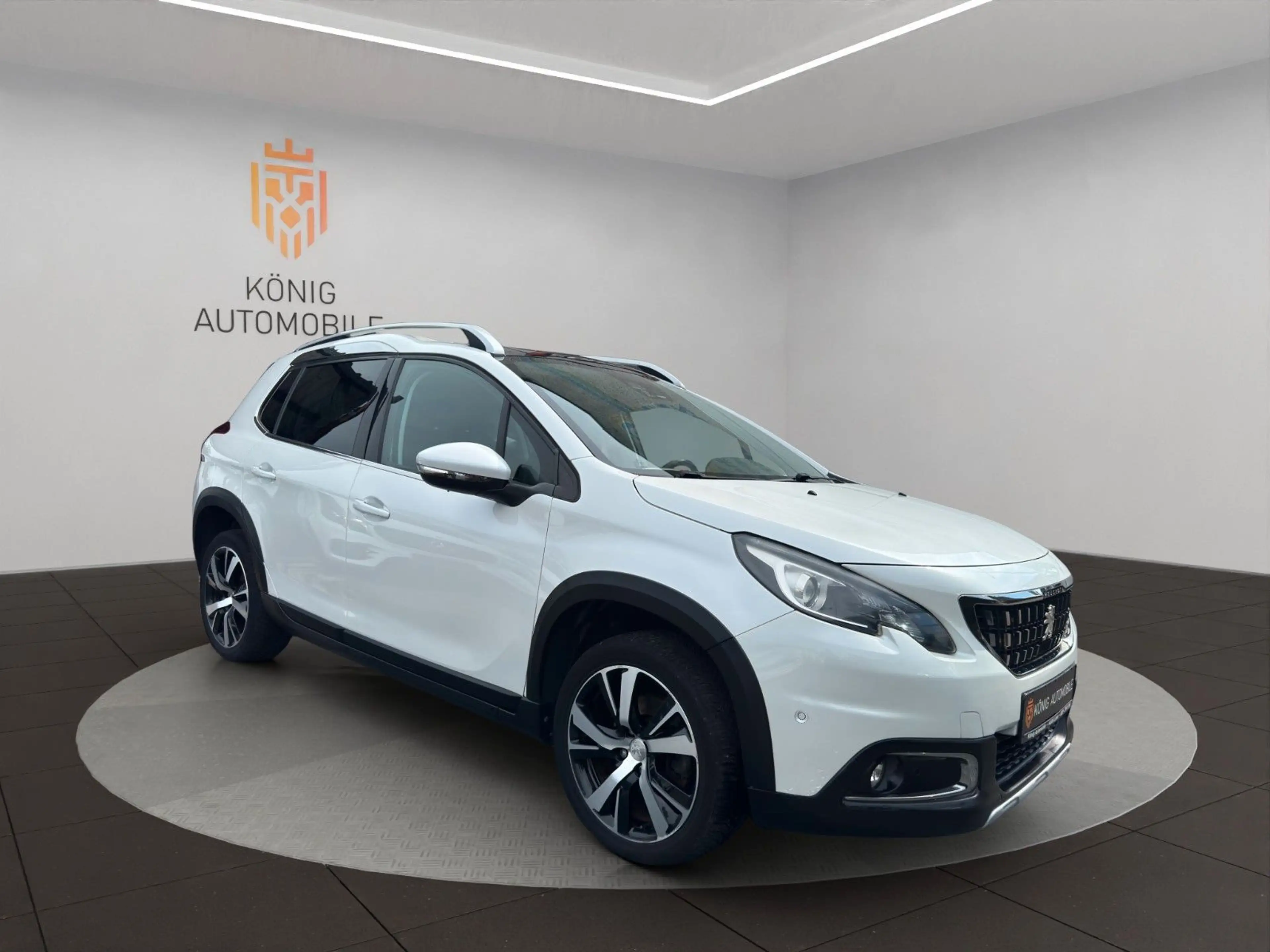 Peugeot 2008 Allure/SHZ/NAV/LM/2.HAND/AHK — photo 8
