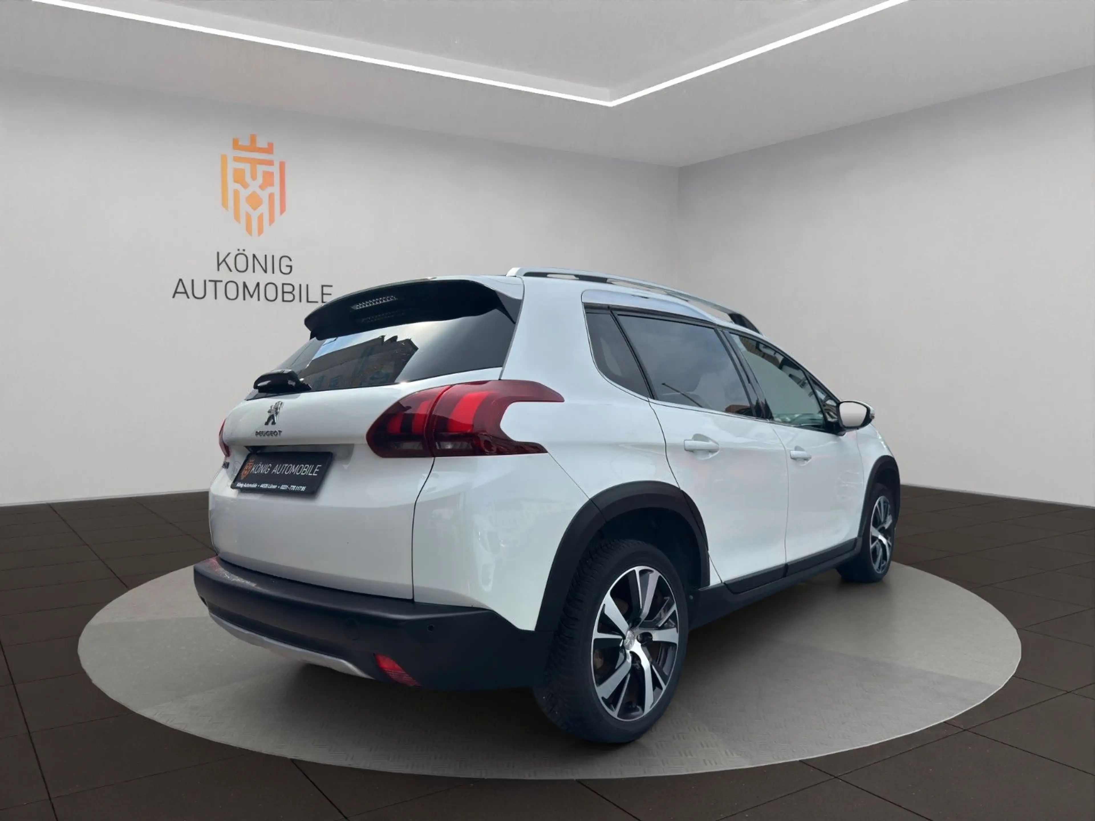 Peugeot 2008 Allure/SHZ/NAV/LM/2.HAND/AHK — photo 6