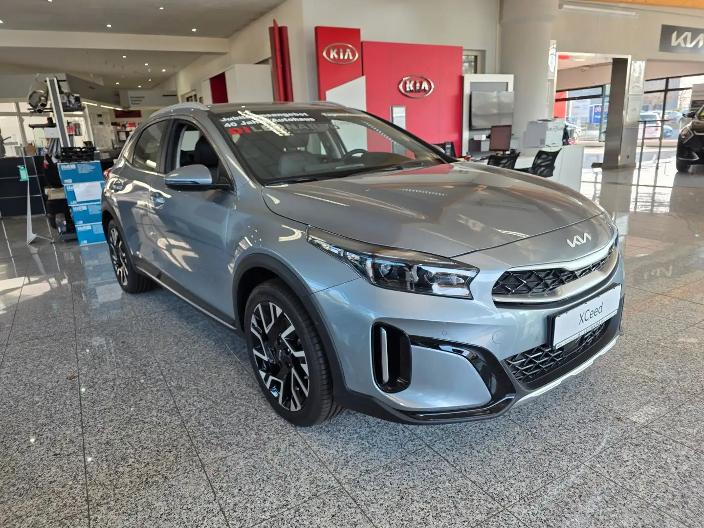 Kia XCeed Spirit Plug-in Hybrid Navi Kamera AHK Plateado - 2