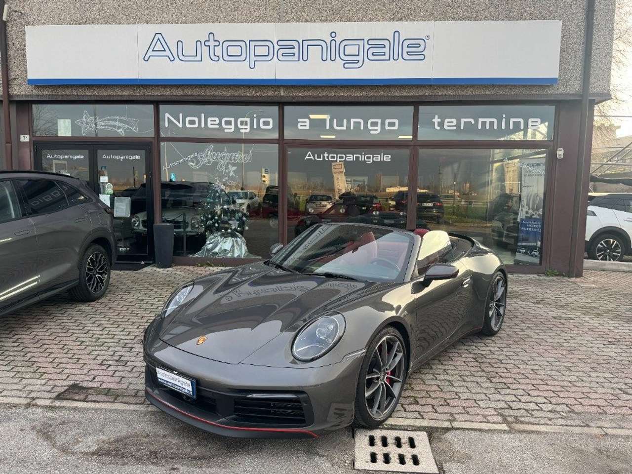 Porsche 992 Carrera 4S Cabriolet