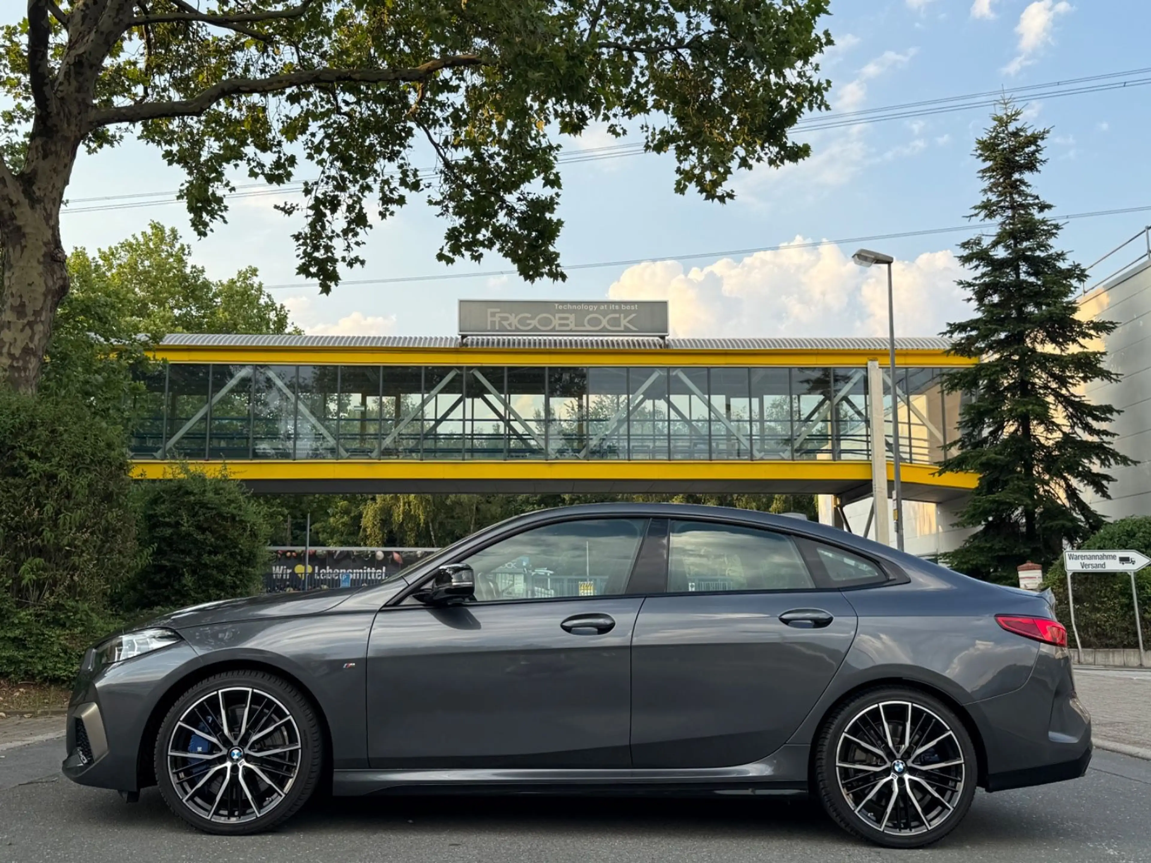 BMW 235 i Gran Coupe *M-SPORT*SHADOW*HEADUP*19ZOLL* — photo 3